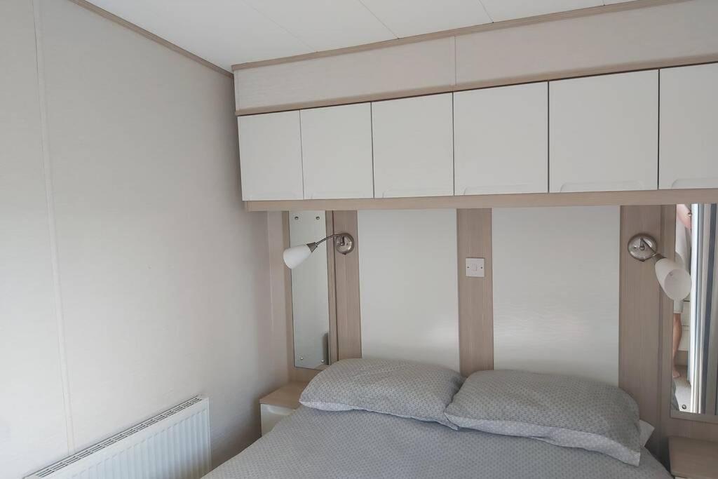 8 Berth Caravan At Parkdean Camber Sands Εξωτερικό φωτογραφία